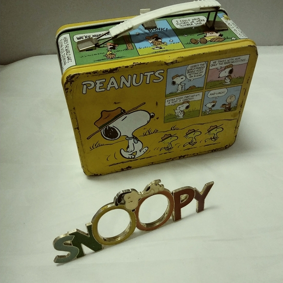 Peanuts vintage lunchbox & Snoopy plaque bundle. - Picture 15 of 16